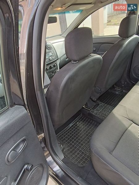 Седан Dacia Logan 2013 в Ивано-Франковске