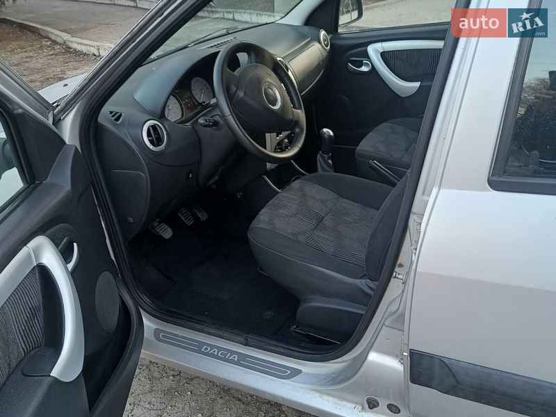 Седан Dacia Logan 2010 в Стебльові фото 5 Седан Dacia Logan 2010 в Стебльові