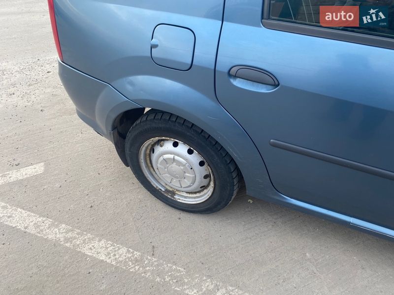 Седан Dacia Logan 2008 в Києві