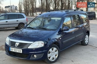 Седан Dacia Logan 2013 в Киеве
