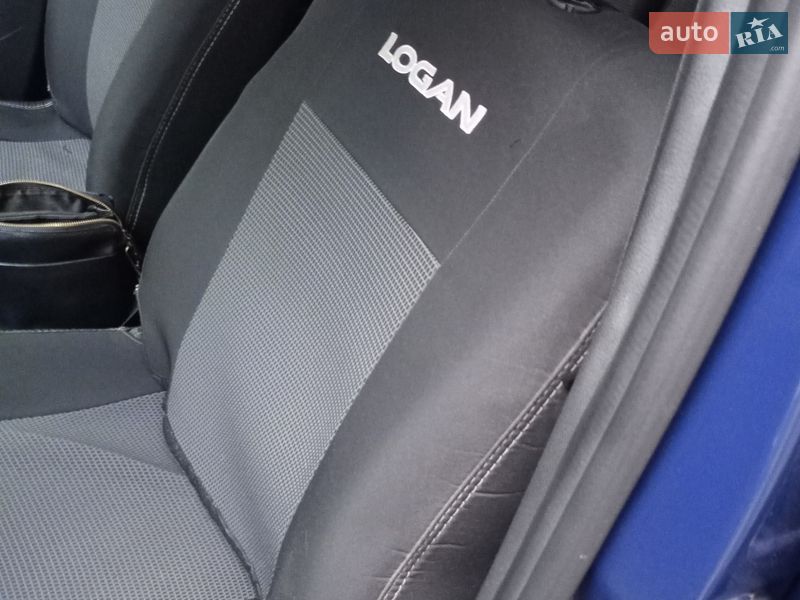 Седан Dacia Logan 2009 в Тростянце