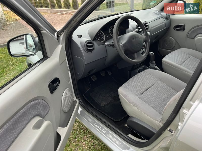 Седан Dacia Logan 2009 в Луцке фото 8 Седан Dacia Logan 2009 в Луцке