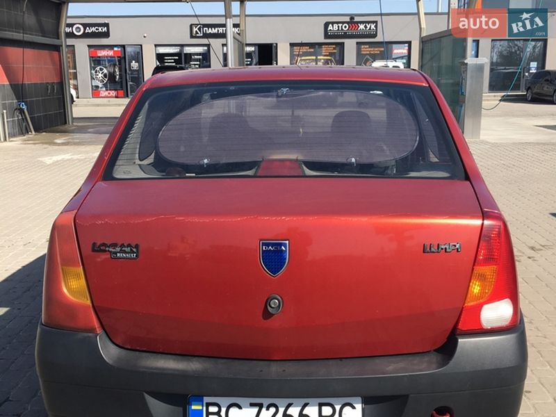 Седан Dacia Logan 2007 в Пустомитах