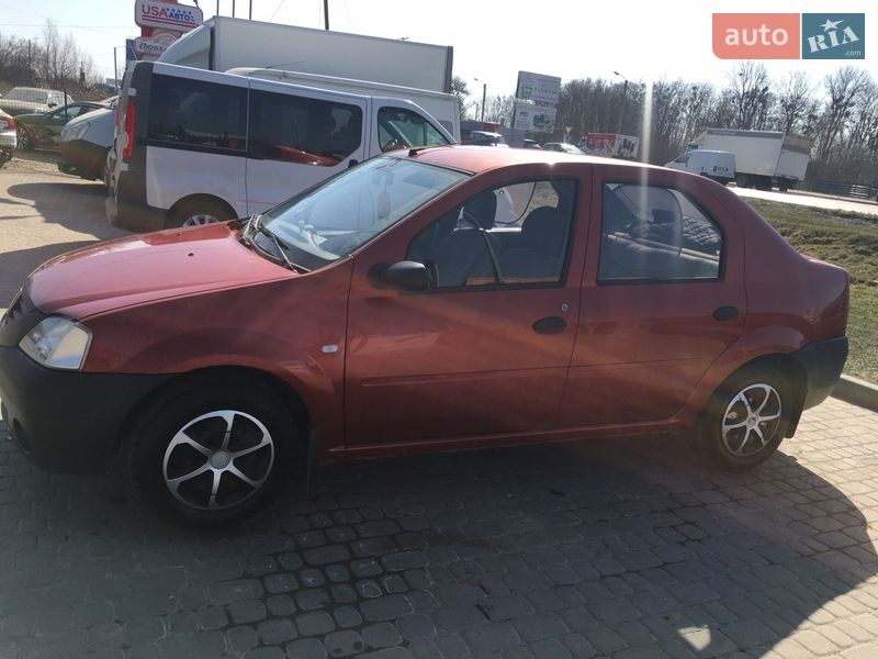 Седан Dacia Logan 2007 в Пустомитах