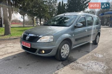 Седан Dacia Logan 2011 в Ромнах