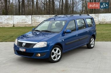Седан Dacia Logan 2010 в Луцке