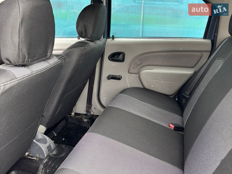 Седан Dacia Logan 2008 в Днепре фото 11 Седан Dacia Logan 2008 в Днепре