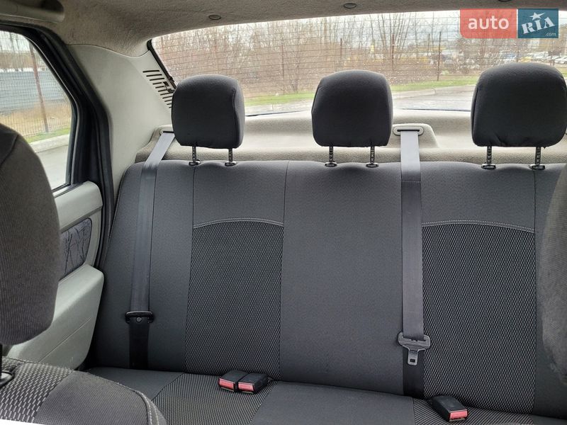 Седан Dacia Logan 2006 в Києві