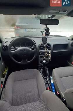Седан Dacia Logan 2008 в Львові