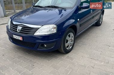 Седан Dacia Logan 2009 в Львові