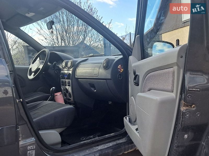 Седан Dacia Logan 2007 в Виннице