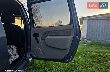 Седан Dacia Logan 2007 в Новой Ушице