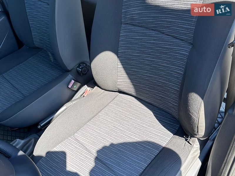 Седан Dacia Logan 2008 в Кривом Роге