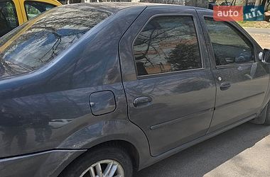 Седан Dacia Logan 2008 в Тальном фото 2 Седан Dacia Logan 2008 в Тальном
