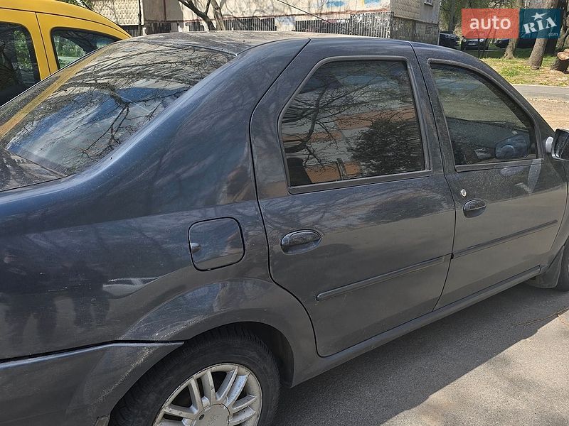 Седан Dacia Logan 2008 в Тальном фото 2 Седан Dacia Logan 2008 в Тальном