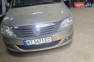 Седан Dacia Logan 2011 в Черновцах