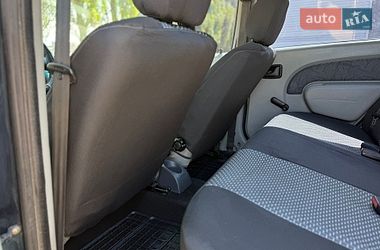 Седан Dacia Logan 2006 в Киеве