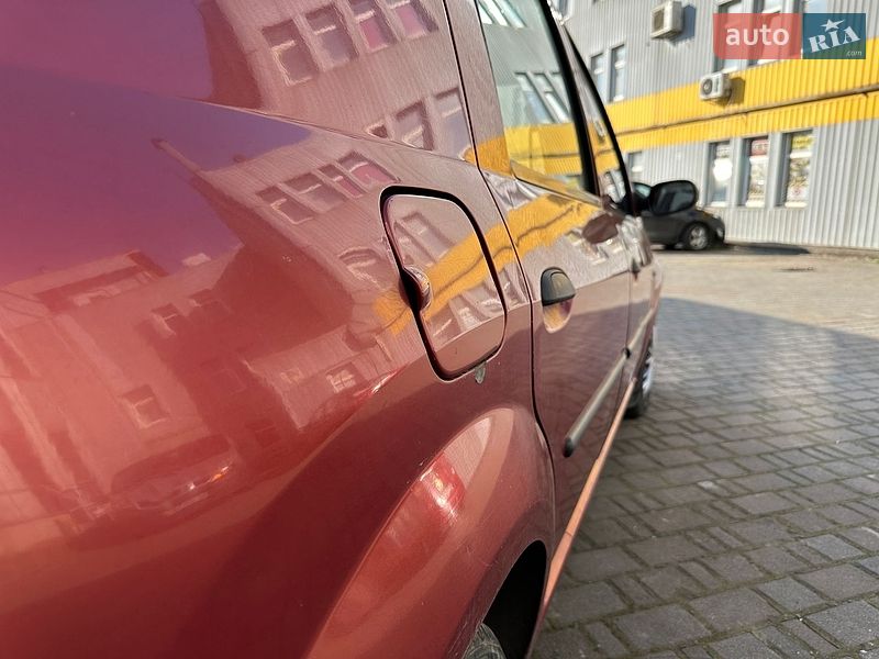 Седан Dacia Logan 2008 в Ивано-Франковске