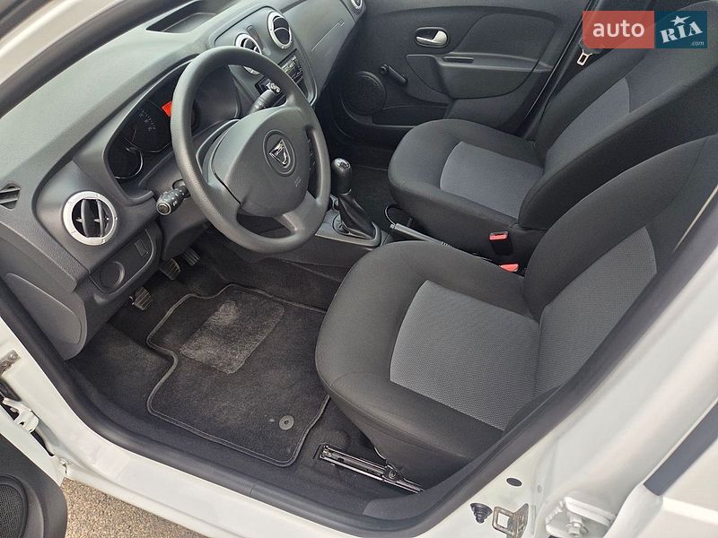 Седан Dacia Logan 2015 в Каменском