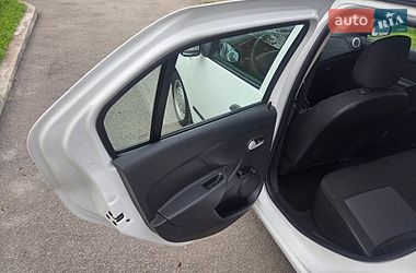 Седан Dacia Logan 2015 в Каменском