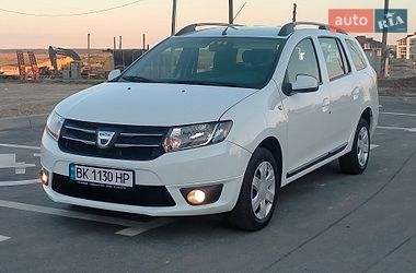 Седан Dacia Logan 2015 в Ровно