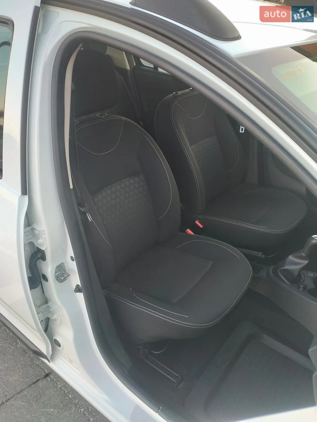 2015 Dacia Logan - мініатюра 18