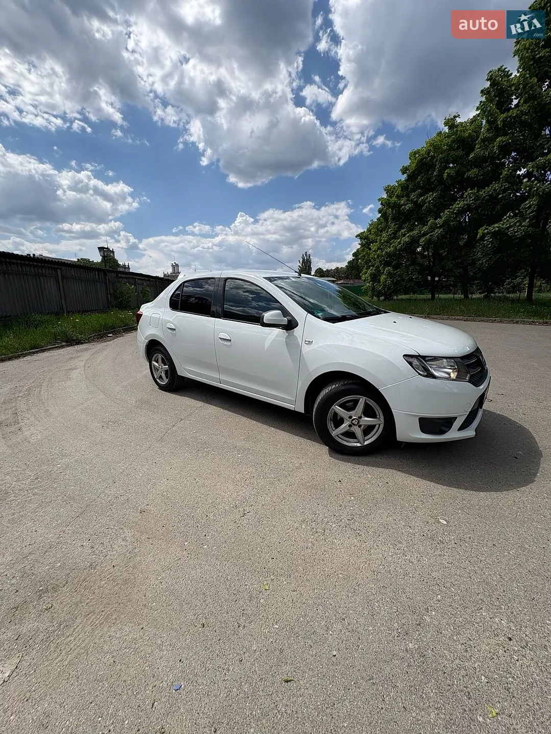 2013 Dacia Logan - мініатюра 8