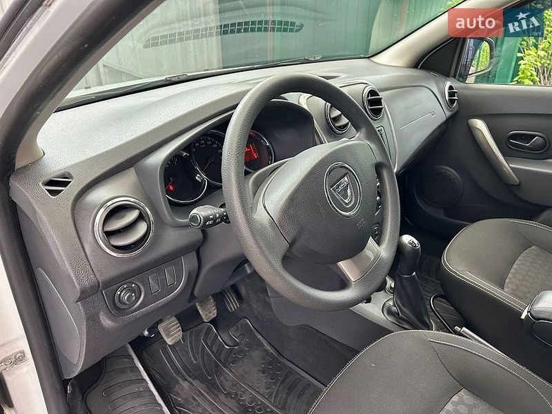 Седан Dacia Logan 2015 в Белой Церкви