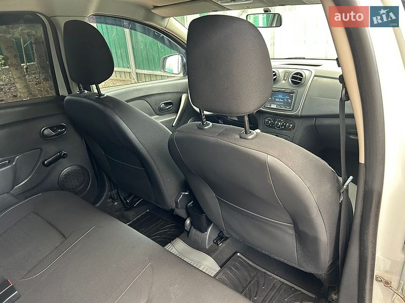 Седан Dacia Logan 2015 в Белой Церкви