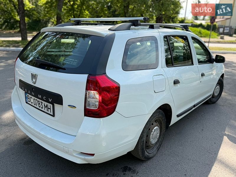 Седан Dacia Logan 2014 в Львове