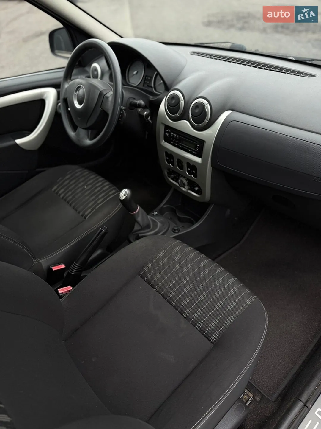 2011 Dacia Logan - мініатюра 13