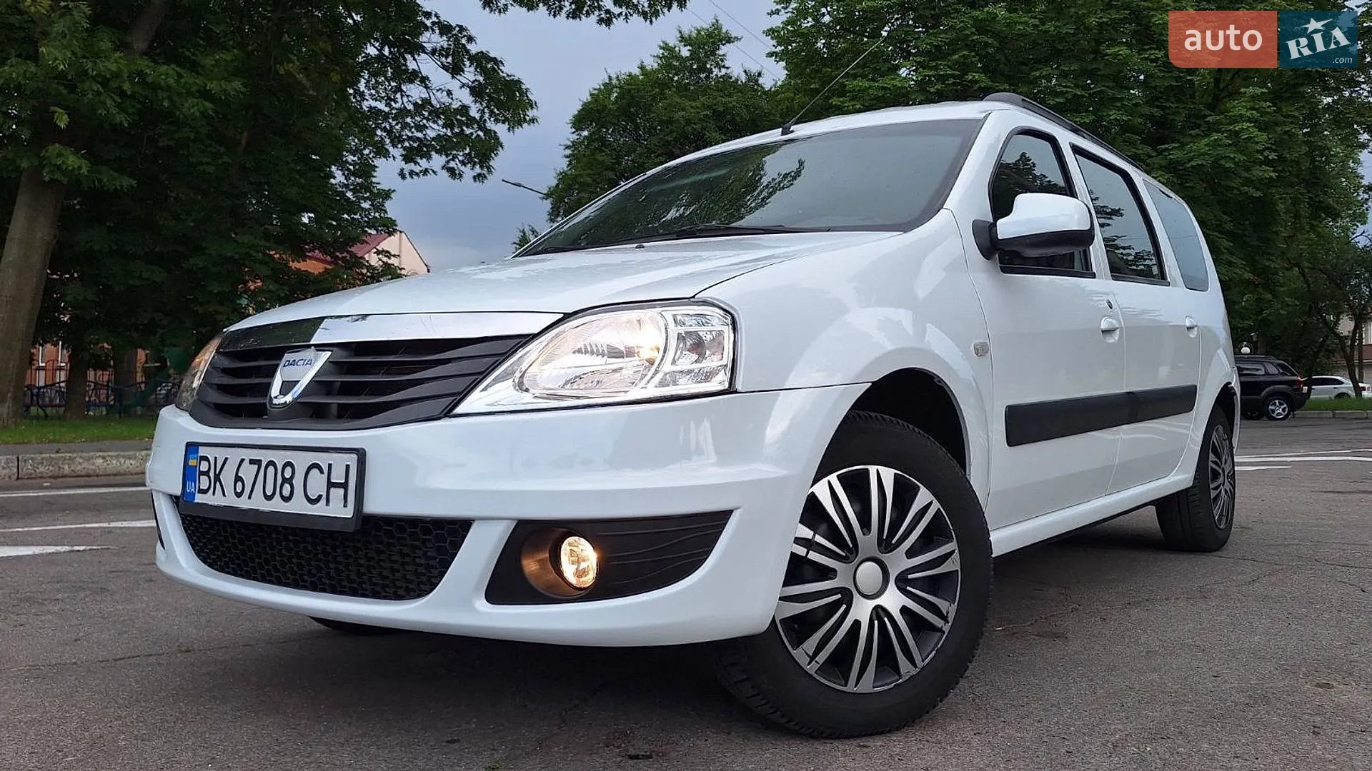 2011 Dacia Logan - мініатюра 13