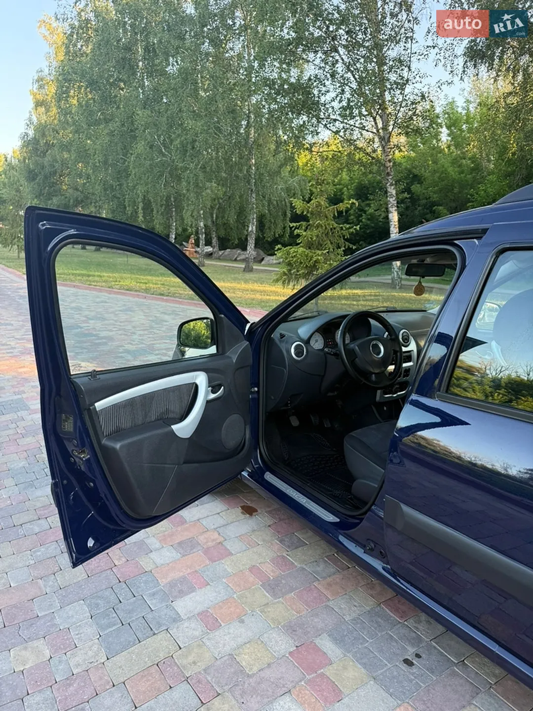 2010 Dacia Logan - мініатюра 11