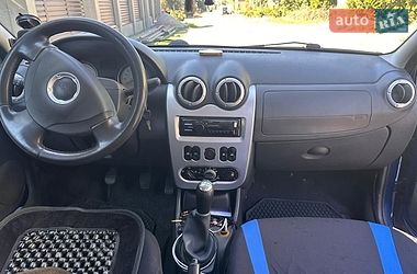 Седан Dacia Logan 2009 в Києві