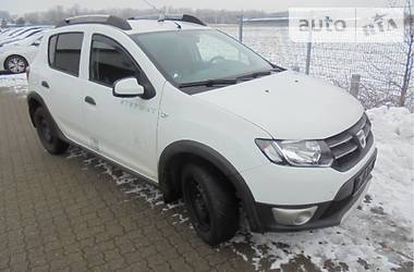 Внедорожник / Кроссовер Dacia Sandero StepWay 2015 в Луцке