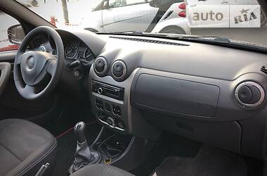 Позашляховик / Кросовер Dacia Sandero StepWay 2010 в 