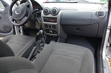 Позашляховик / Кросовер Dacia Sandero StepWay 2011 в 