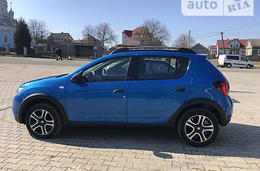 Хэтчбек Dacia Sandero StepWay 2018 в Черновцах