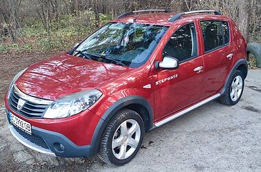 Хетчбек Dacia Sandero StepWay 2010 в Львові