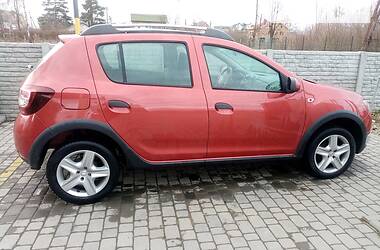 Хэтчбек Dacia Sandero StepWay 2013 в Ивано-Франковске