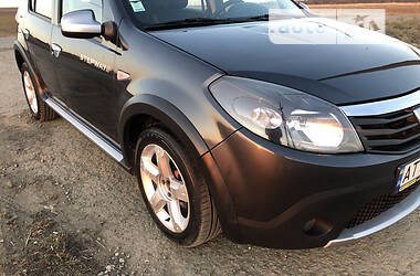 Dacia Sandero StepWay 2011