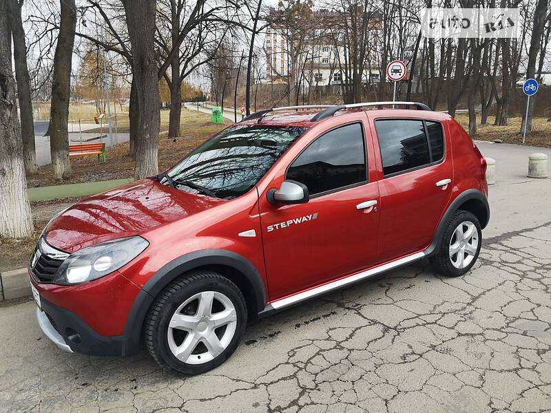 Хэтчбек Dacia Sandero StepWay 2010 в Ивано-Франковске