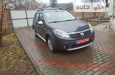 Хетчбек Dacia Sandero StepWay 2011 в Луцьку