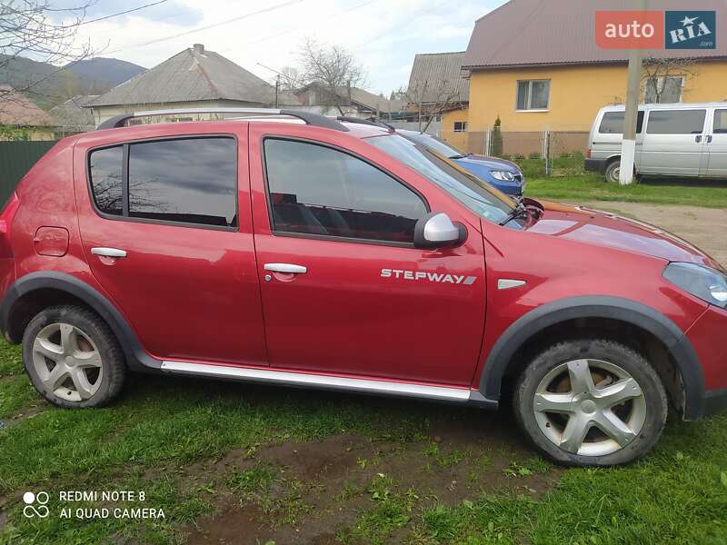 Хетчбек Dacia Sandero StepWay 2012 в Ужгороді