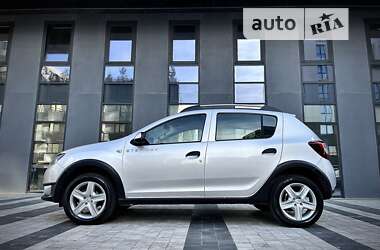 Внедорожник / Кроссовер Dacia Sandero StepWay 2013 в Львове