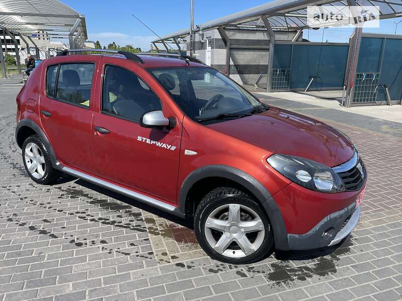 Позашляховик / Кросовер Dacia Sandero StepWay 2010 в Луцьку