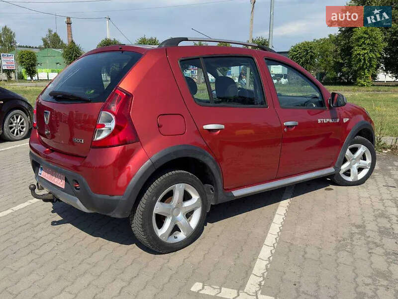 Внедорожник / Кроссовер Dacia Sandero StepWay 2011 в Бродах