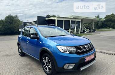 Внедорожник / Кроссовер Dacia Sandero StepWay 2018 в Львове