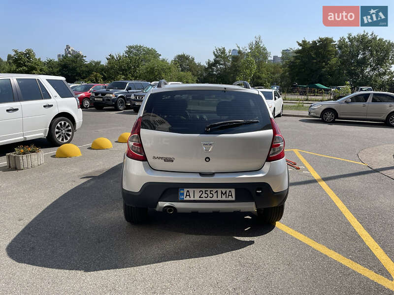 Позашляховик / Кросовер Dacia Sandero StepWay 2010 в Києві фото 5 Позашляховик / Кросовер Dacia Sandero StepWay 2010 в Києві