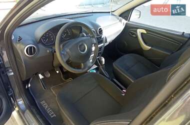 Позашляховик / Кросовер Dacia Sandero StepWay 2010 в 
